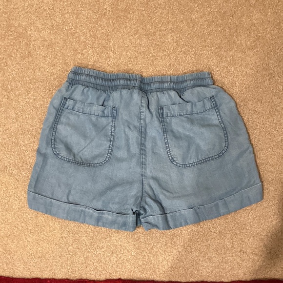 Blue chambray shorts- cuffed- S Universal Thread - Picture 5 of 7